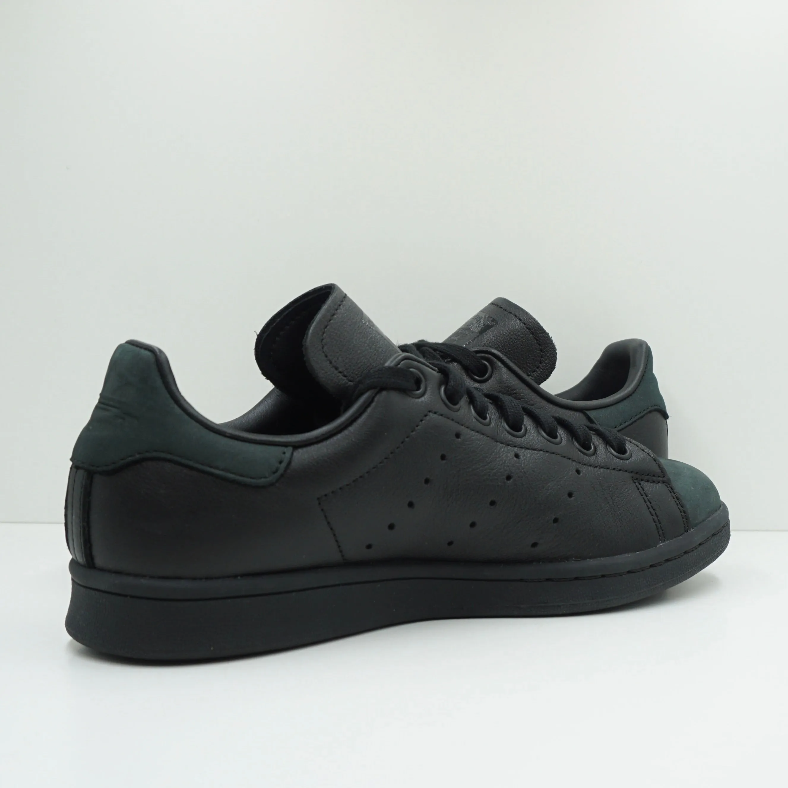 Adidas Stan Smith Triple Core Black (Suede Toe)