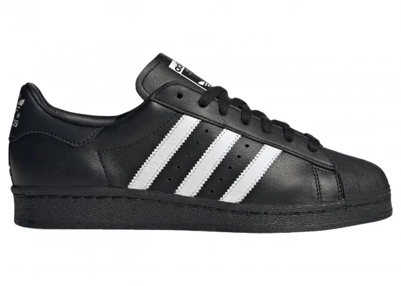 Adidas Superstar 82 in Core Black/White/Core Black