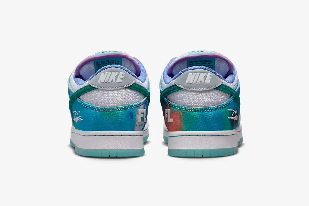 Futura Laboratories x Nike SB Dunk Low Bleached Aqua Geode Teal White HF6061-400