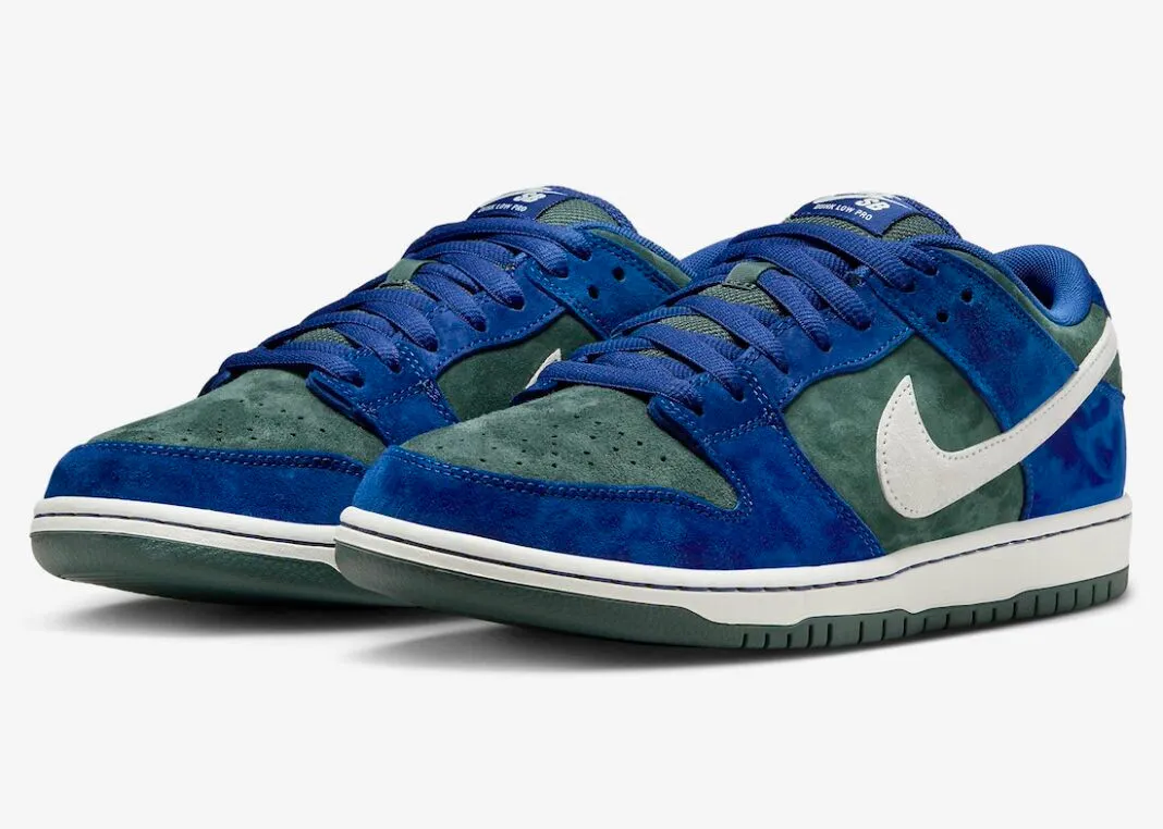 Nike SB Dunk Low Deep Royal Blue Sail Vintage Green HF3704-400