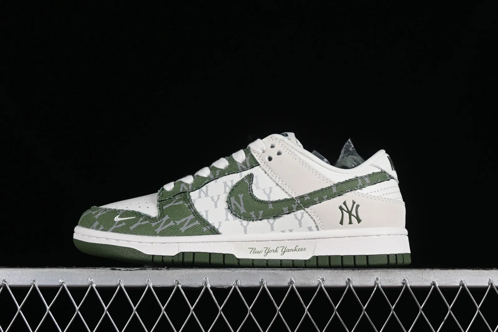 Nike SB Dunk Low MLB Off White Green Grey DQ1098-345