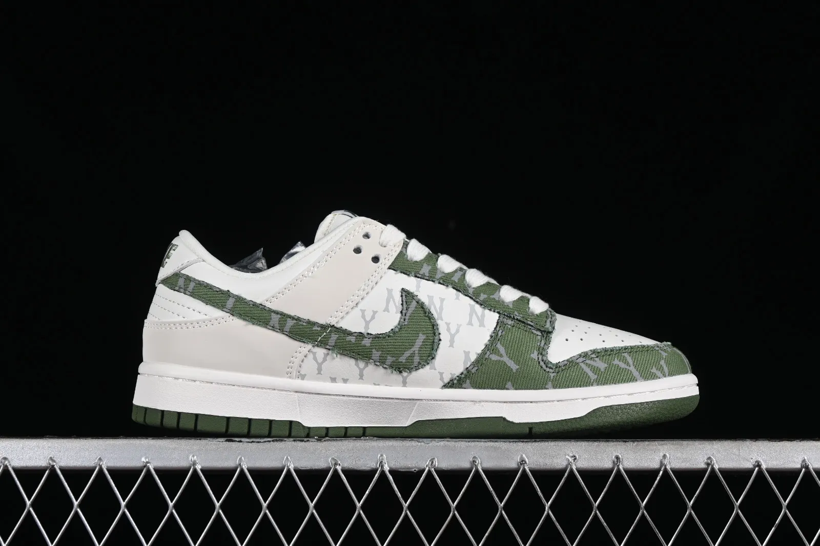 Nike SB Dunk Low MLB Off White Green Grey DQ1098-345